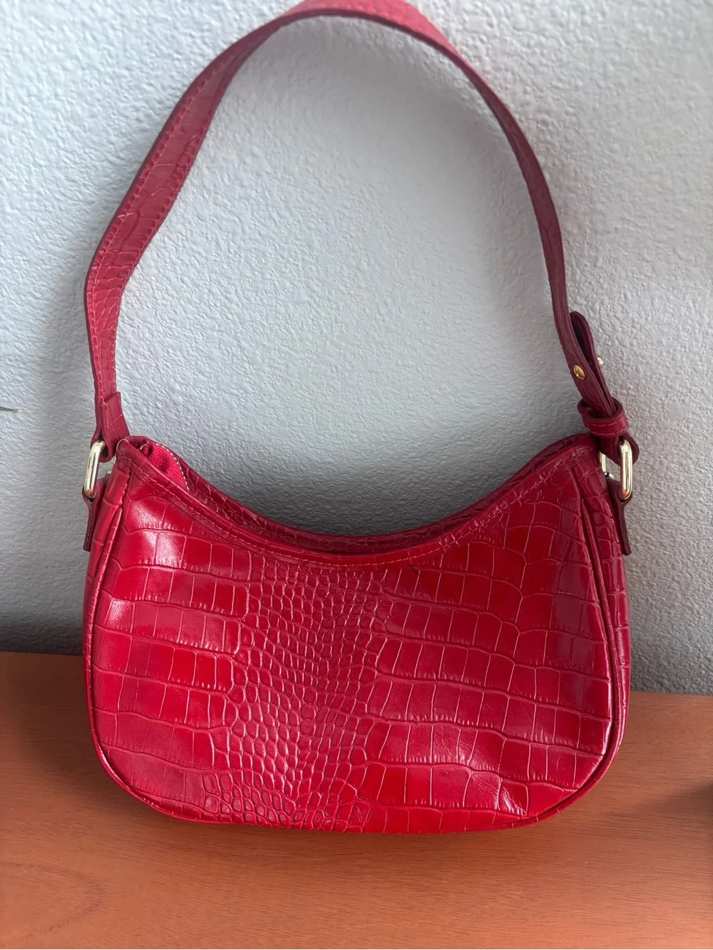 NWOT Red Croc-Embossed Italian Leather Shoulder Bag with Gold Chain
